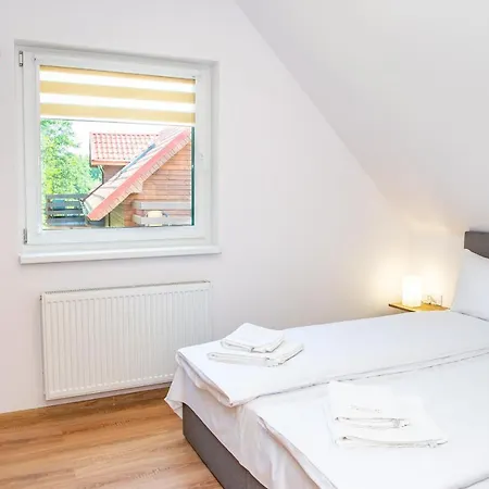 Przystanek De Luxe * Jarosławiec